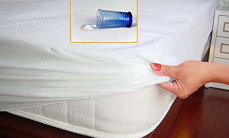 MATTRESS PROTECTING COVER